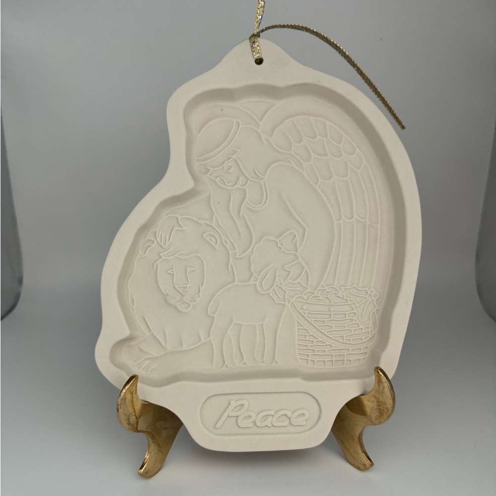 Vintage Longaberger Pottery cookie mold. Peace 1993.